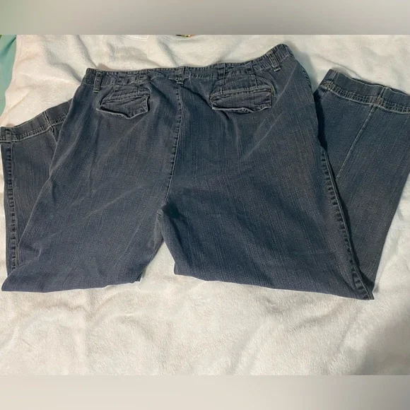 Liz Claiborne Women’s Relaxed Dark Gray Jeans - Picture 2 of 6